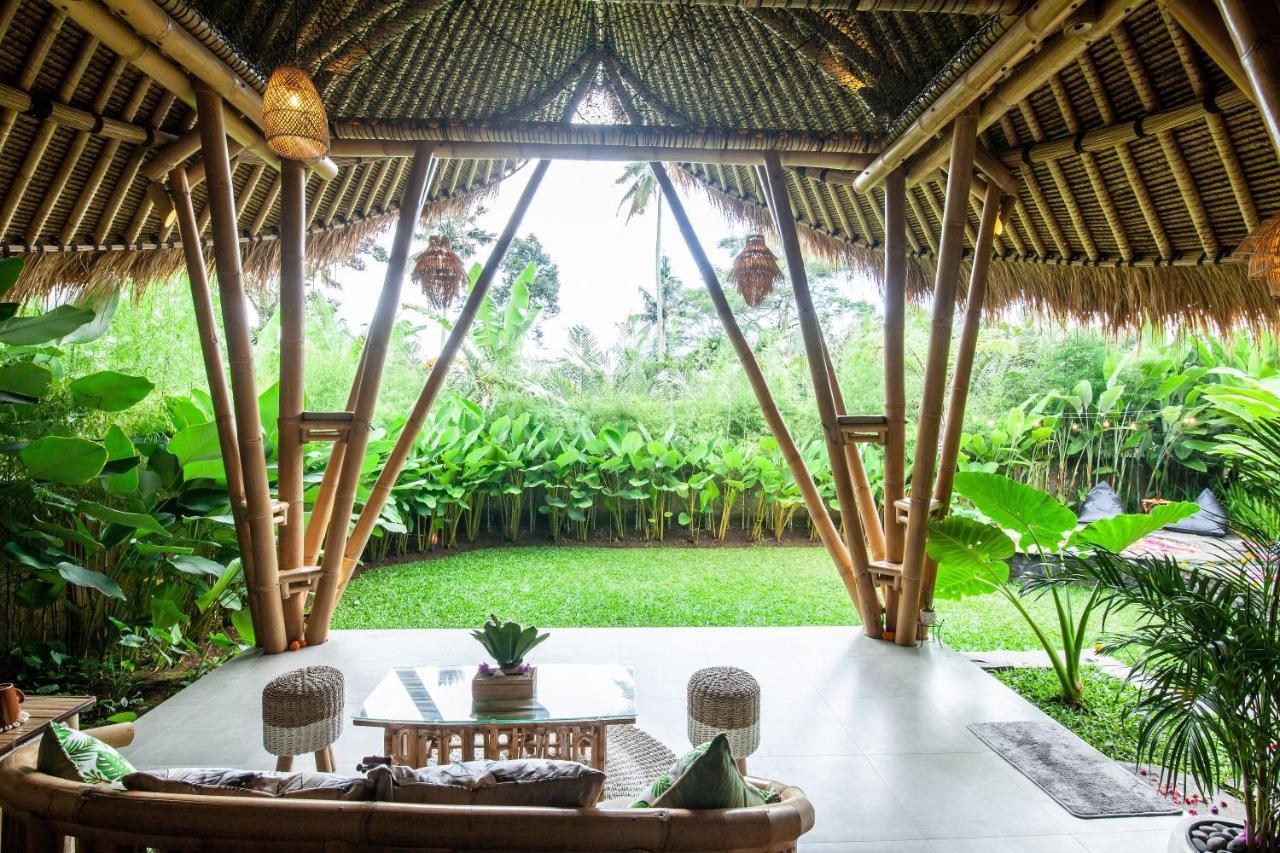 Вілла Balikayanas Bamboo House - Miggiell House Каранґасем Екстер'єр фото