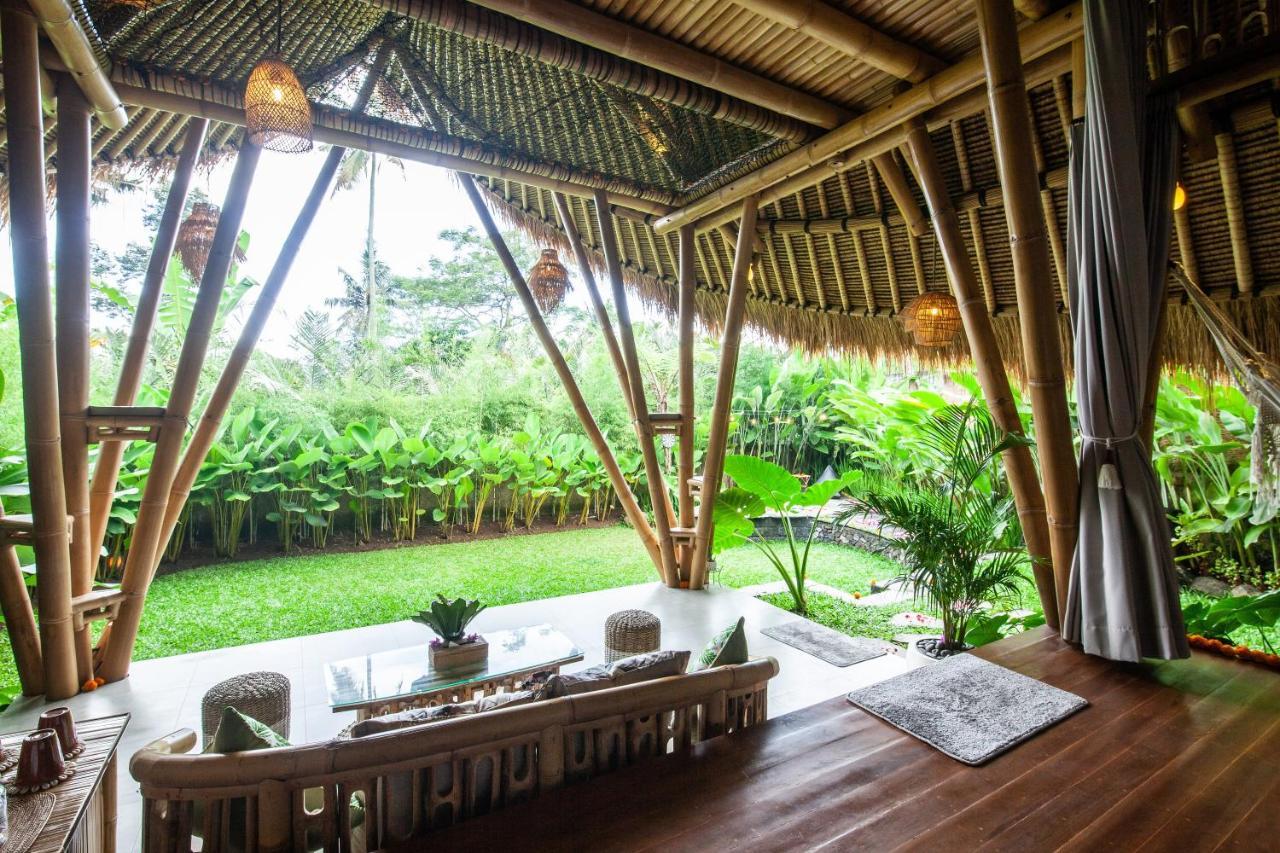 Вілла Balikayanas Bamboo House - Miggiell House Каранґасем Екстер'єр фото