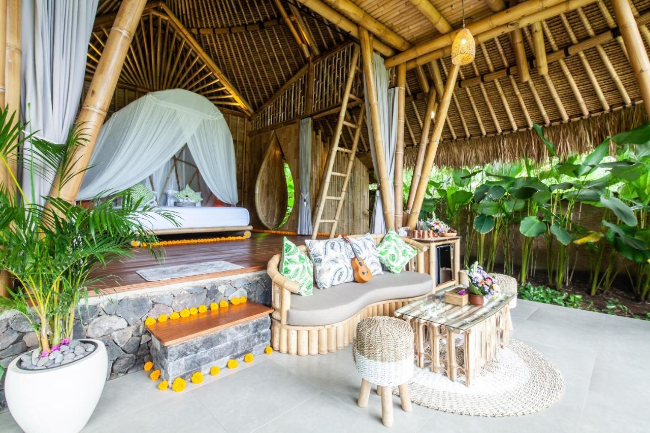 Вілла Balikayanas Bamboo House - Miggiell House Каранґасем Екстер'єр фото