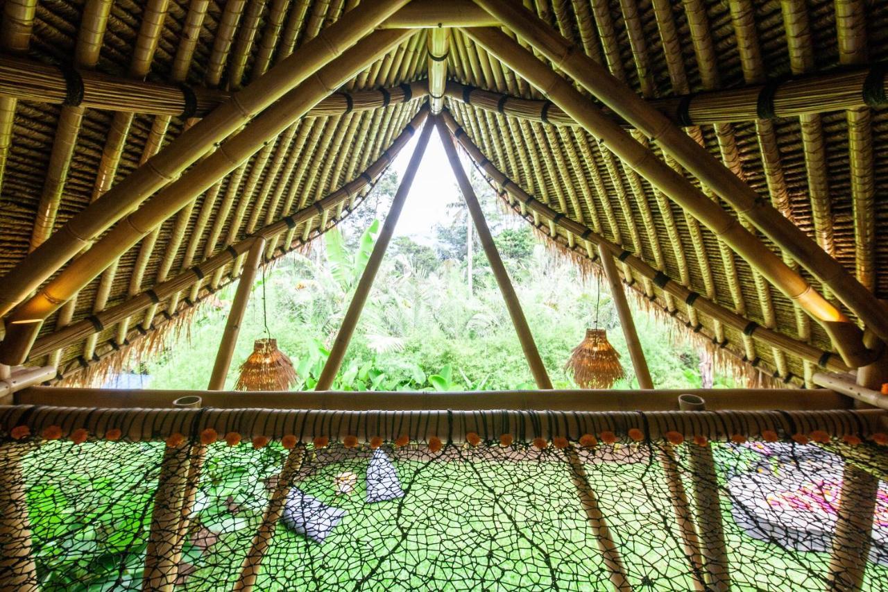 Вілла Balikayanas Bamboo House - Miggiell House Каранґасем Екстер'єр фото