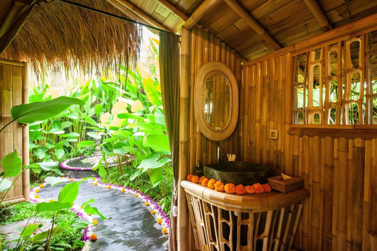 Вілла Balikayanas Bamboo House - Miggiell House Каранґасем Екстер'єр фото