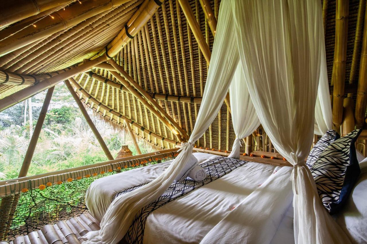 Вілла Balikayanas Bamboo House - Miggiell House Каранґасем Екстер'єр фото