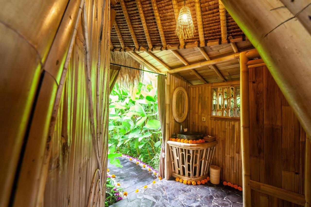 Вілла Balikayanas Bamboo House - Miggiell House Каранґасем Екстер'єр фото